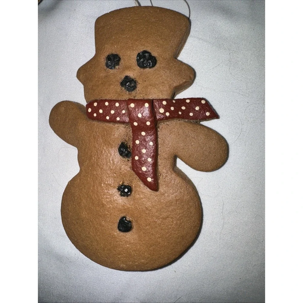 Vintage‎ Set Of 2 Gingerbread Ornaments Resin Look Like Real Cookies